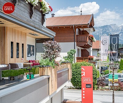 Ein Herbst-Nachmittag auf der Champagner Lounge – ein Traum beim GREIL Die Nachmittagssonne des Altweiber-Sommers im Gesicht, ein Highlight aus Greil’s Küche vor sich, ein Glas Prickelndes daneben,...
